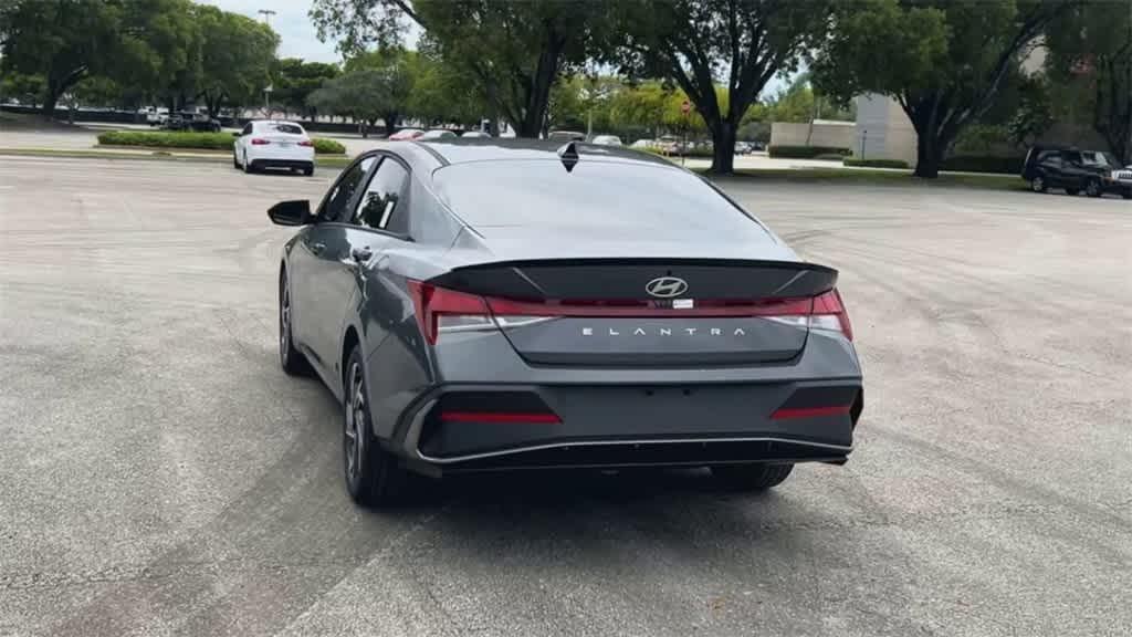 new 2025 Hyundai Elantra car, priced at $23,966