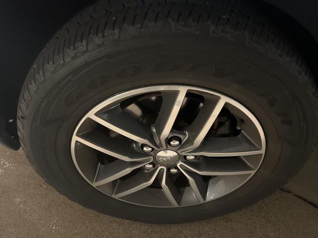 used 2018 Jeep Grand Cherokee car, priced at $15,999