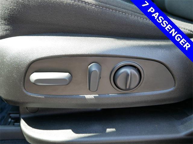 used 2022 Chevrolet Traverse car, priced at $25,800