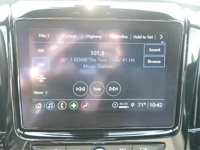 used 2023 Chevrolet Traverse car, priced at $27,510