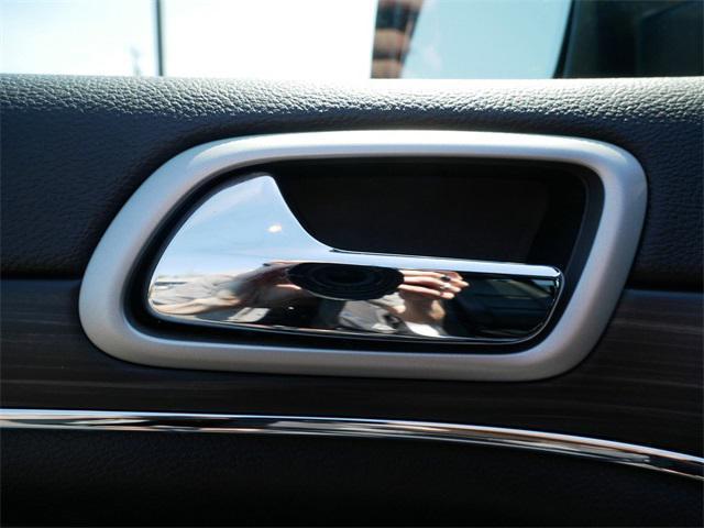 used 2021 Jeep Grand Cherokee car, priced at $27,500