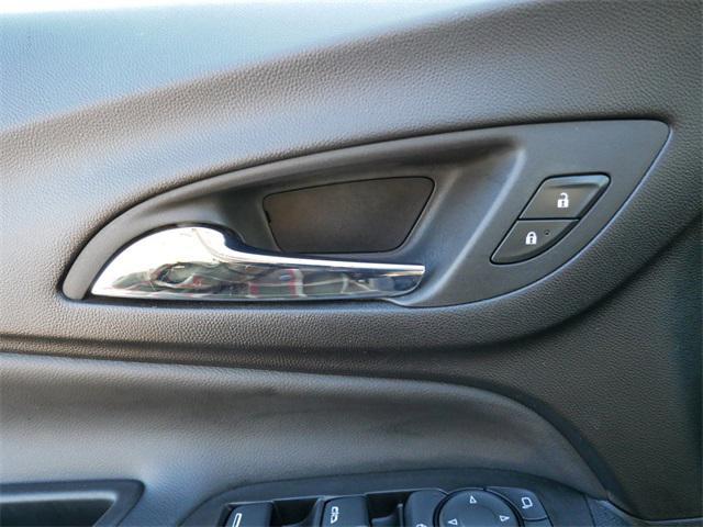 used 2022 Chevrolet Equinox car, priced at $21,099