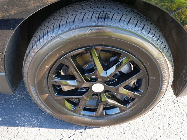 used 2022 Chevrolet Equinox car, priced at $21,099