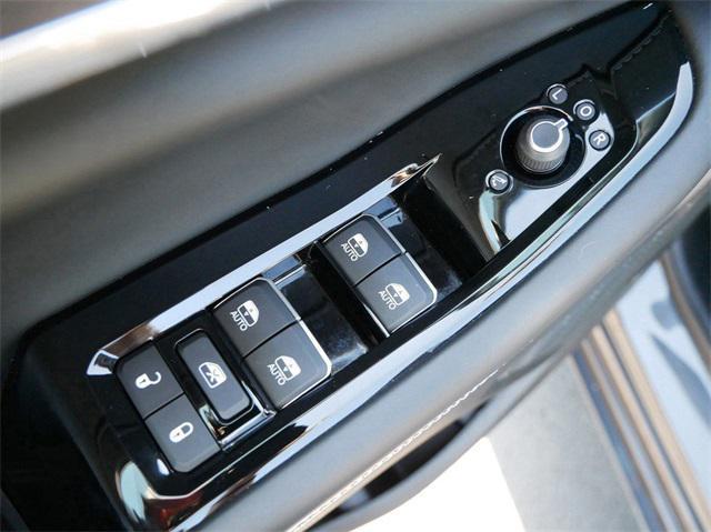 used 2022 Jeep Grand Cherokee car, priced at $29,499