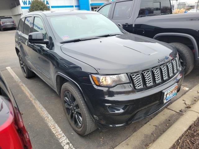 used 2017 Jeep Grand Cherokee car, priced at $15,998