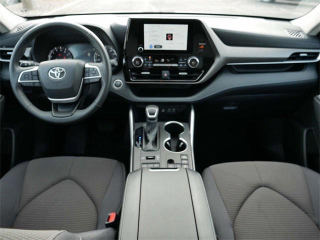 used 2024 Toyota Highlander car, priced at $39,998