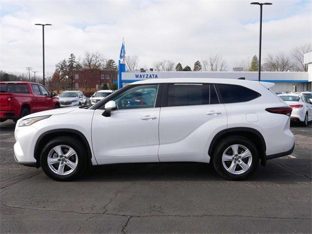 used 2024 Toyota Highlander car, priced at $39,998