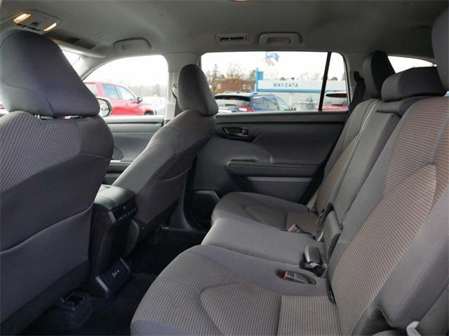 used 2024 Toyota Highlander car, priced at $39,998