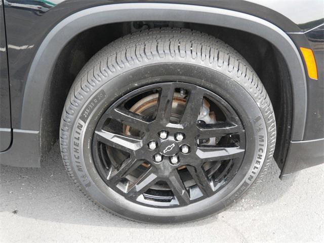 used 2023 Chevrolet Traverse car, priced at $32,656