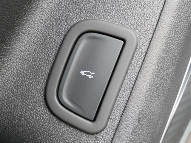 used 2025 Chevrolet Traverse car, priced at $54,900