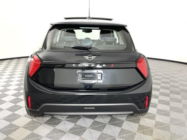 new 2025 MINI Hardtop car, priced at $36,195