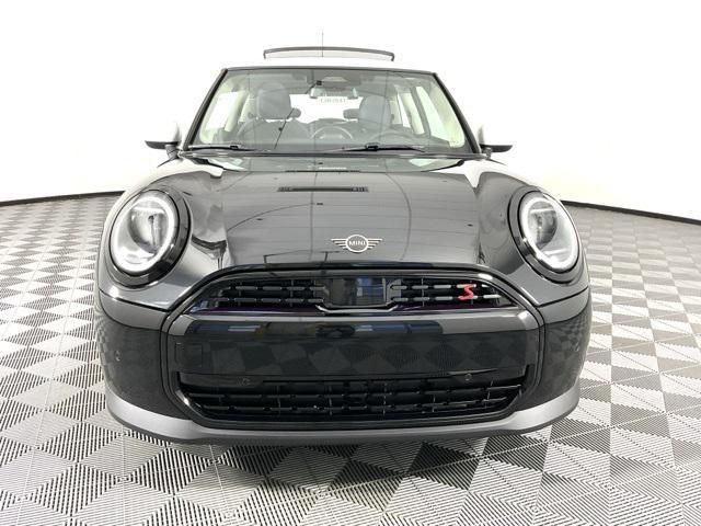 new 2025 MINI Hardtop car, priced at $36,195