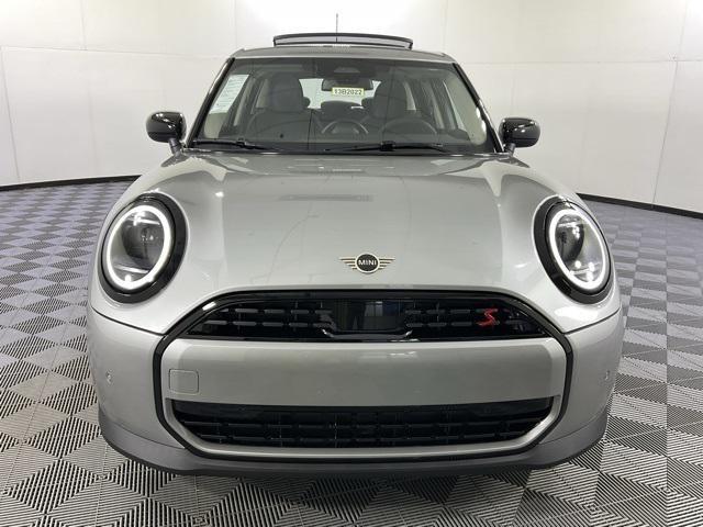 new 2025 MINI Hardtop car, priced at $36,680