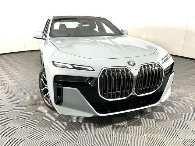 new 2024 BMW 760 car, priced at $128,325