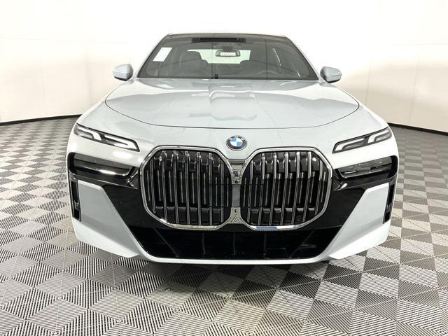 new 2024 BMW 760 car, priced at $128,325