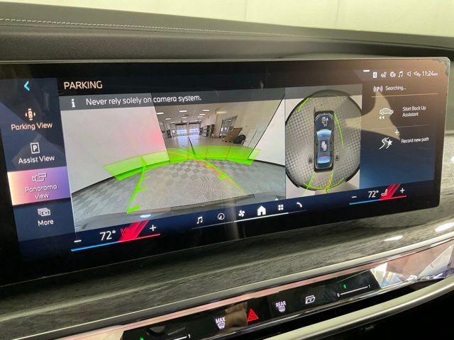 new 2025 BMW 760 car, priced at $133,875