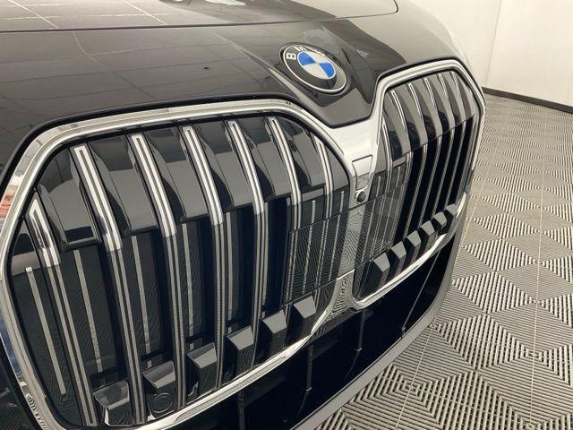 new 2025 BMW 760 car, priced at $133,875