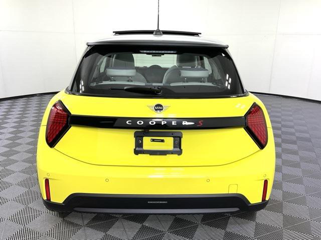 new 2025 MINI Hardtop car, priced at $36,055