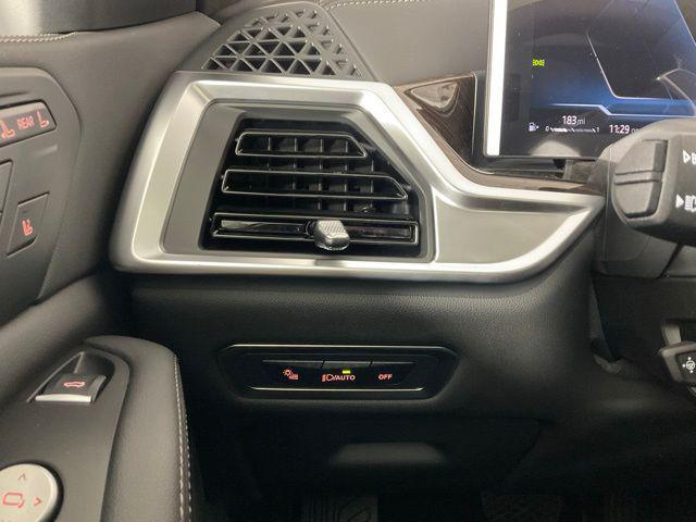 new 2026 BMW X7 car, priced at $95,225