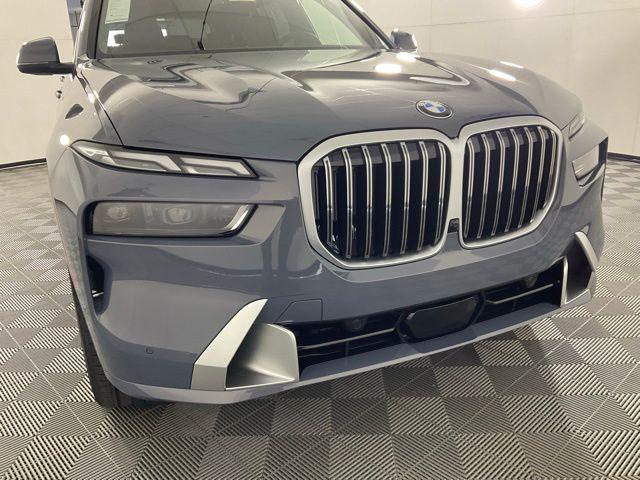 new 2026 BMW X7 car, priced at $95,225