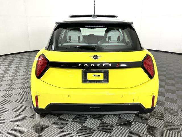 new 2025 MINI Hardtop car, priced at $37,455