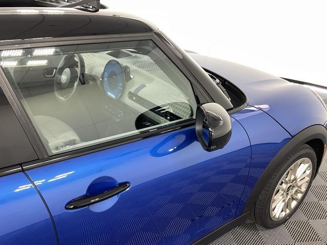 new 2025 MINI Hardtop car, priced at $39,295