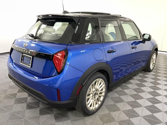 new 2025 MINI Hardtop car, priced at $39,295