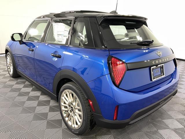 new 2025 MINI Hardtop car, priced at $39,295