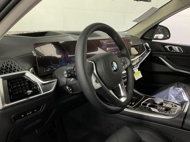 new 2025 BMW X7 car, priced at $89,990