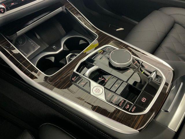 new 2026 BMW X7 car, priced at $93,715