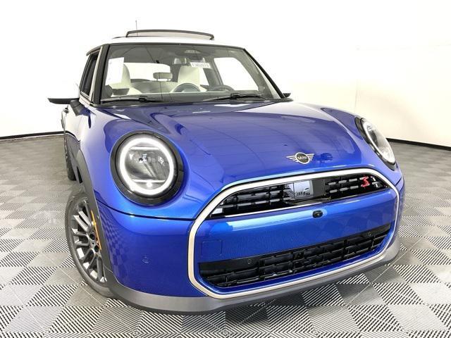 new 2025 MINI Hardtop car, priced at $38,295