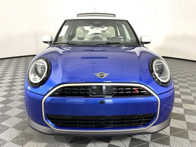 new 2025 MINI Hardtop car, priced at $38,295