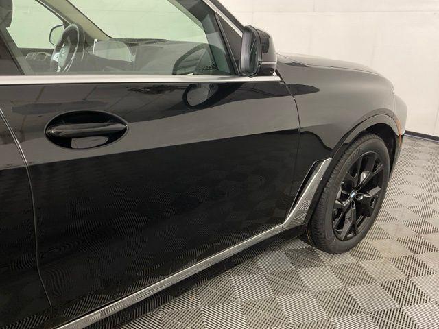 new 2026 BMW X7 car, priced at $90,465