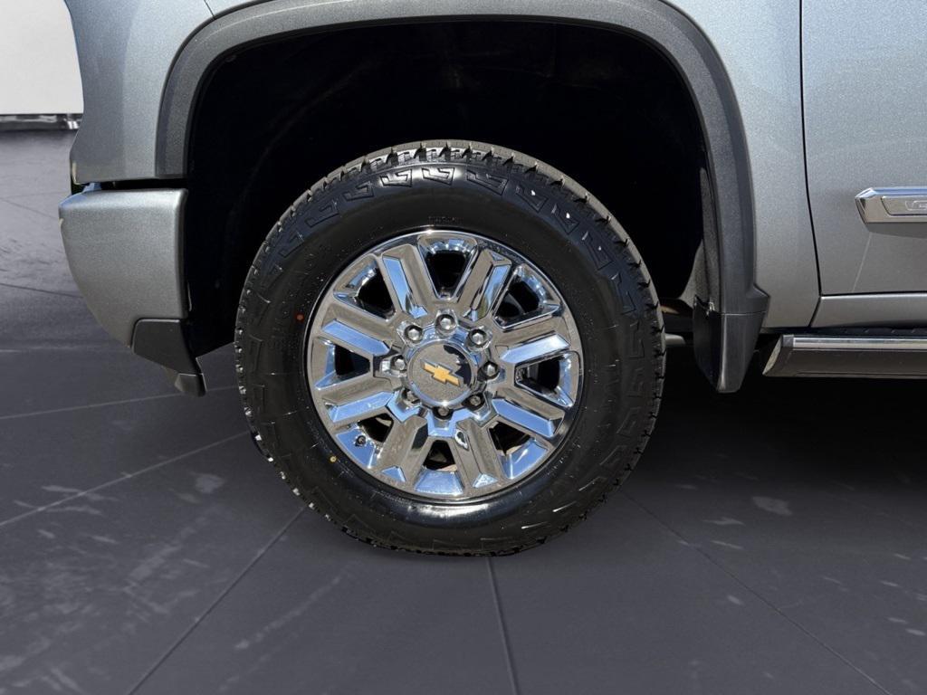 used 2024 Chevrolet Silverado 2500 car, priced at $73,923