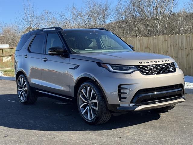 new 2025 Land Rover Discovery car, priced at $79,353