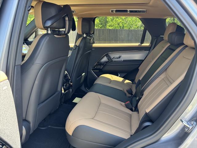 new 2025 Land Rover Range Rover Sport car, priced at $109,215