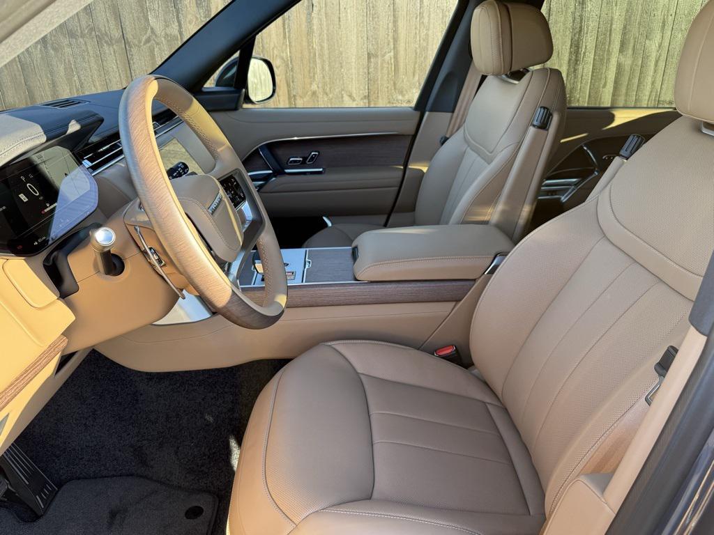 new 2025 Land Rover Range Rover car, priced at $129,550