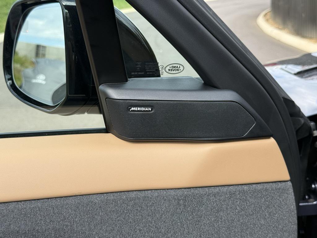 new 2025 Land Rover Range Rover Sport car, priced at $104,715