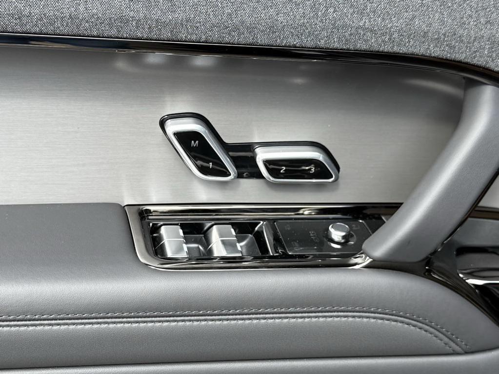 new 2025 Land Rover Range Rover Sport car, priced at $104,715