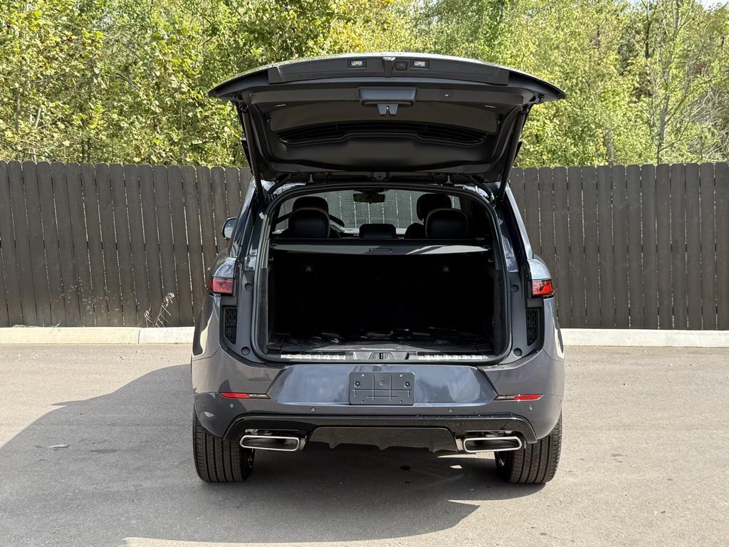 new 2025 Land Rover Range Rover Sport car, priced at $104,715