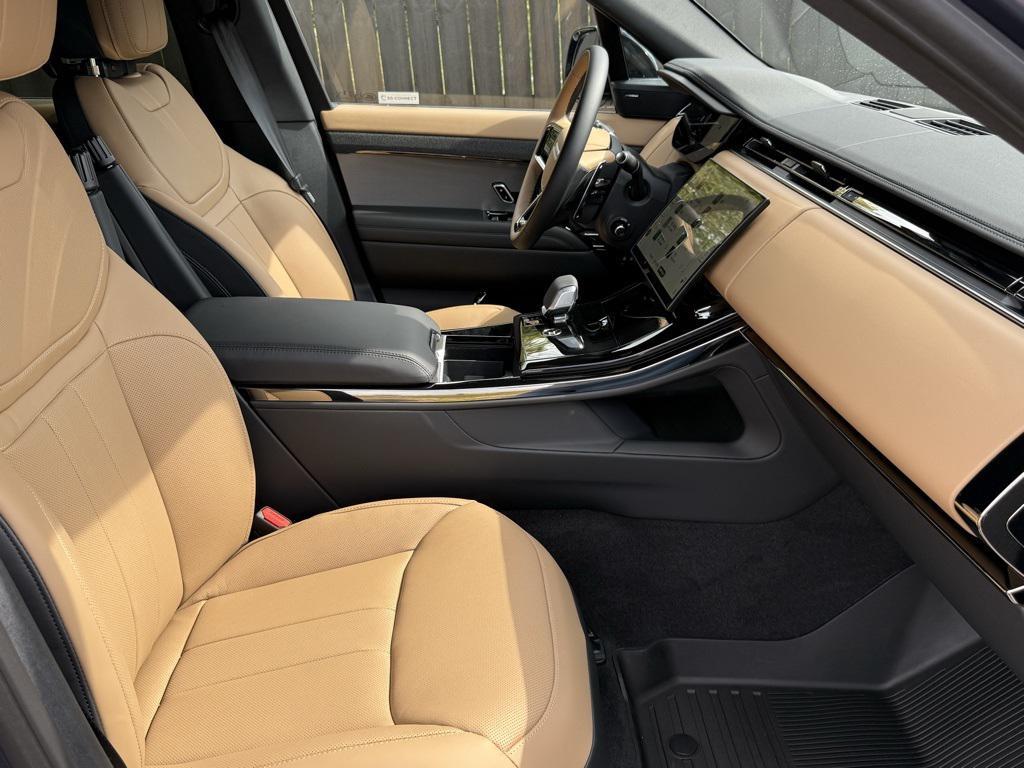 new 2025 Land Rover Range Rover Sport car, priced at $104,715