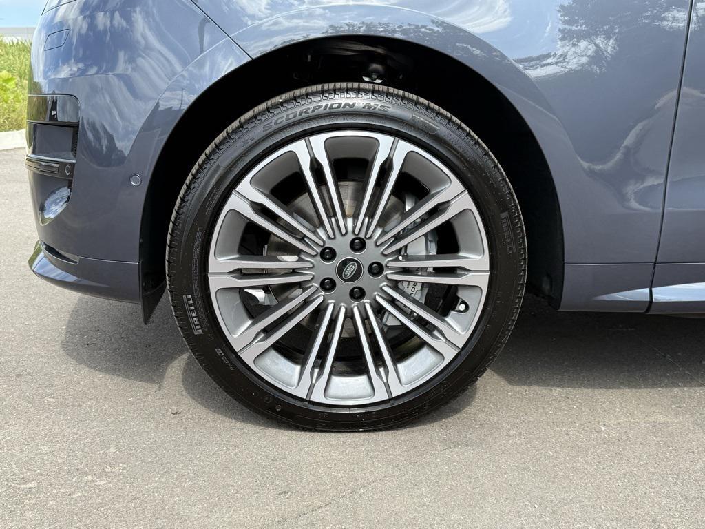 new 2025 Land Rover Range Rover Sport car, priced at $104,715