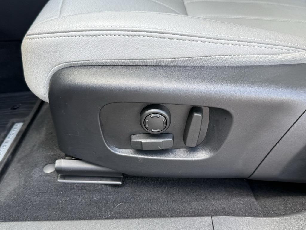 used 2025 Land Rover Range Rover Evoque car, priced at $48,663
