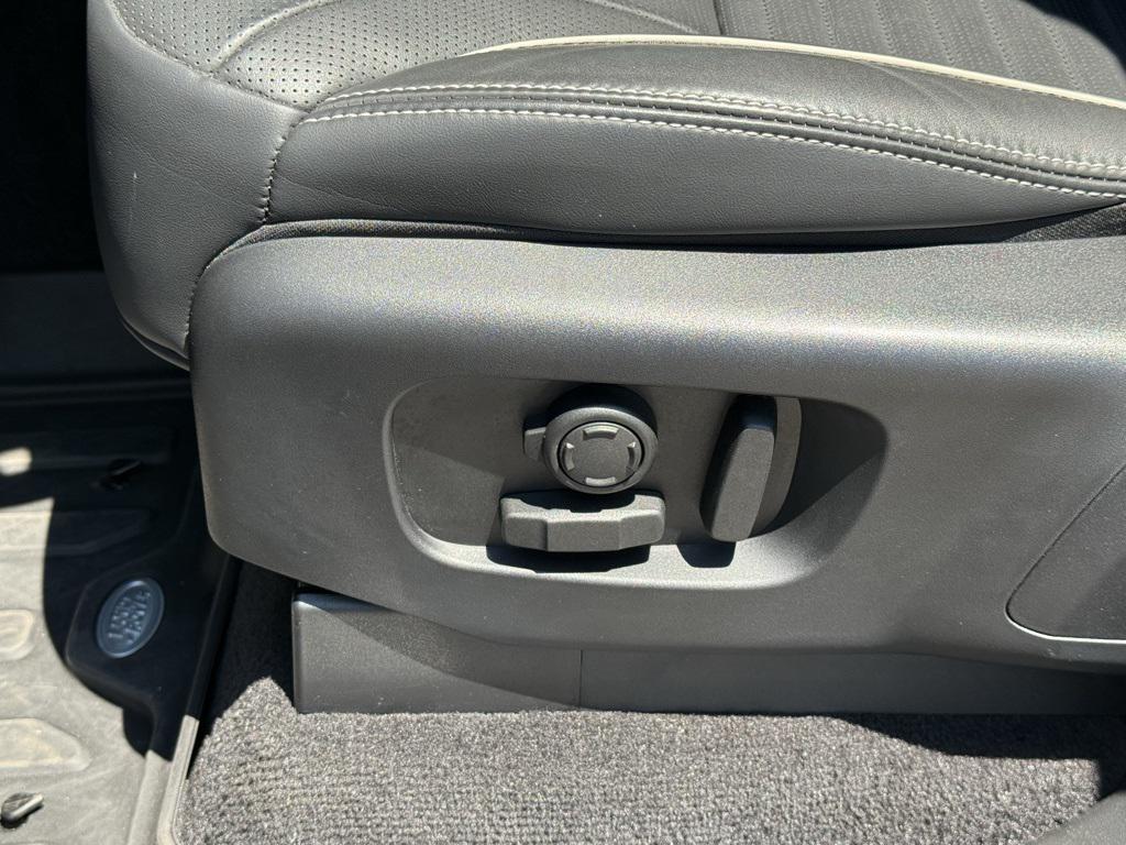 used 2024 Land Rover Discovery car, priced at $74,963