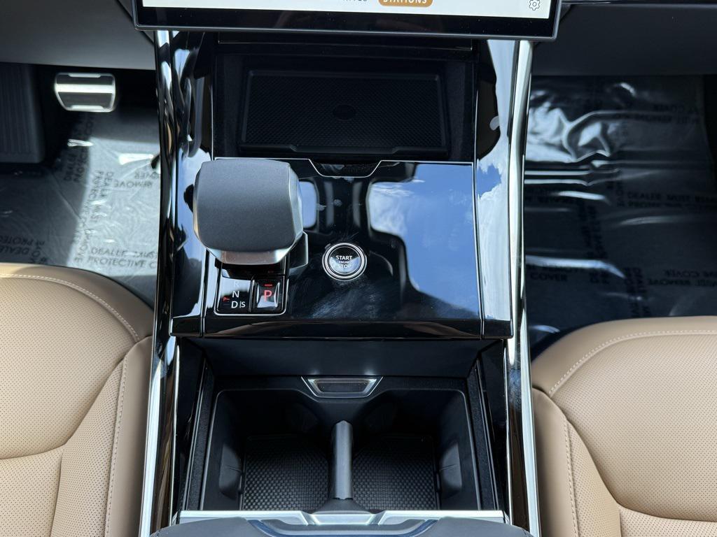 new 2025 Land Rover Range Rover Sport car, priced at $105,210