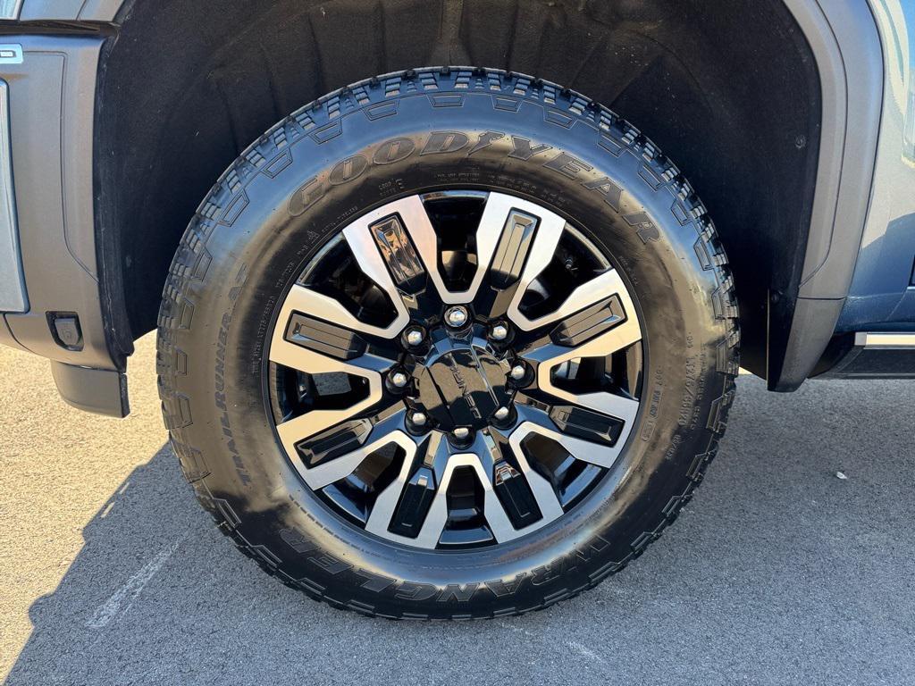 used 2025 GMC Sierra 2500 car, priced at $86,723