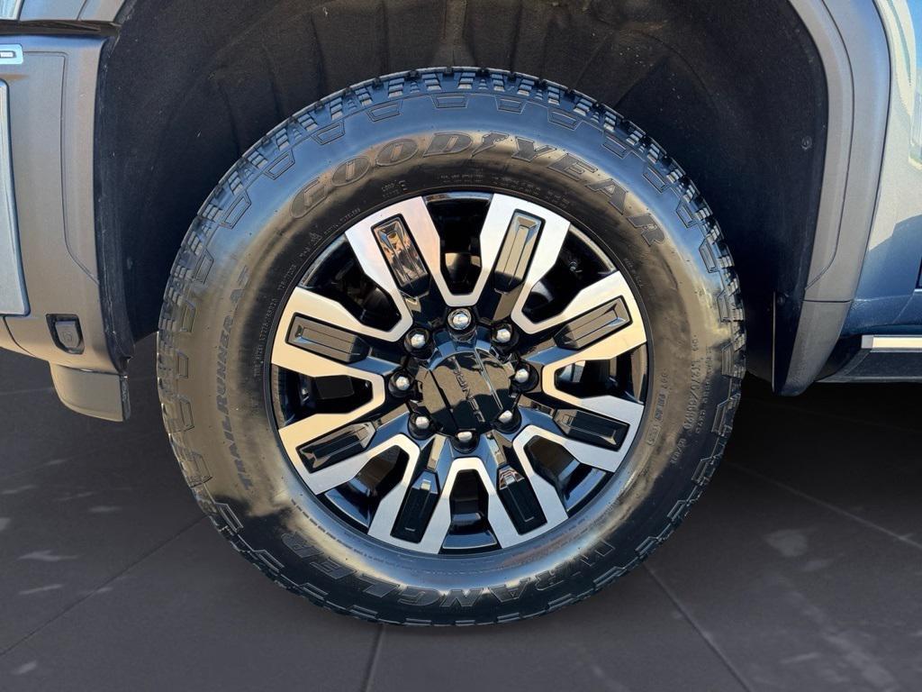 used 2025 GMC Sierra 2500 car, priced at $86,723