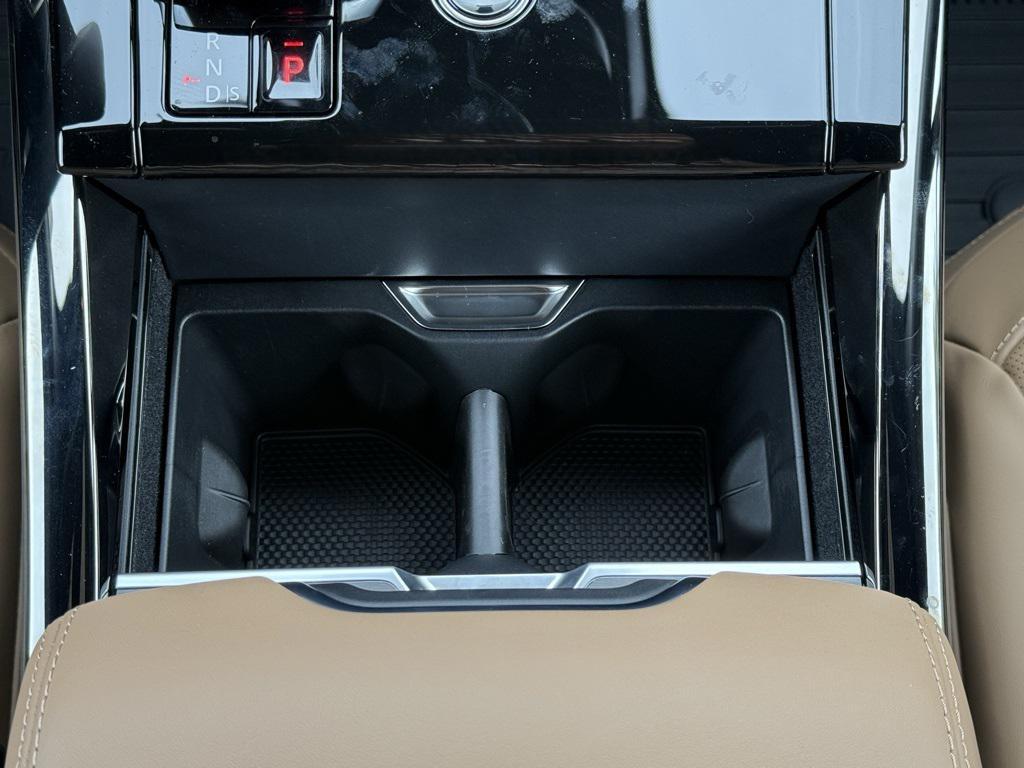 new 2025 Land Rover Range Rover Sport car, priced at $93,640