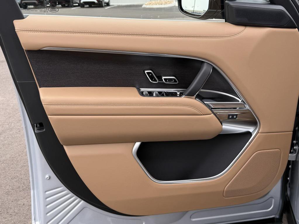 new 2025 Land Rover Range Rover car, priced at $131,325
