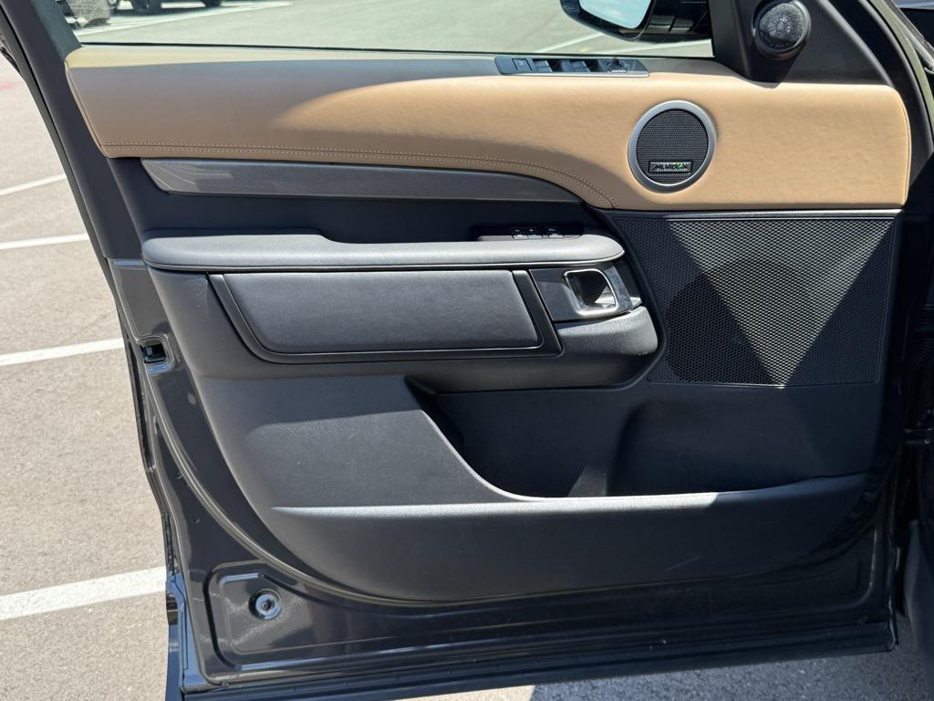 used 2023 Land Rover Discovery car, priced at $54,323